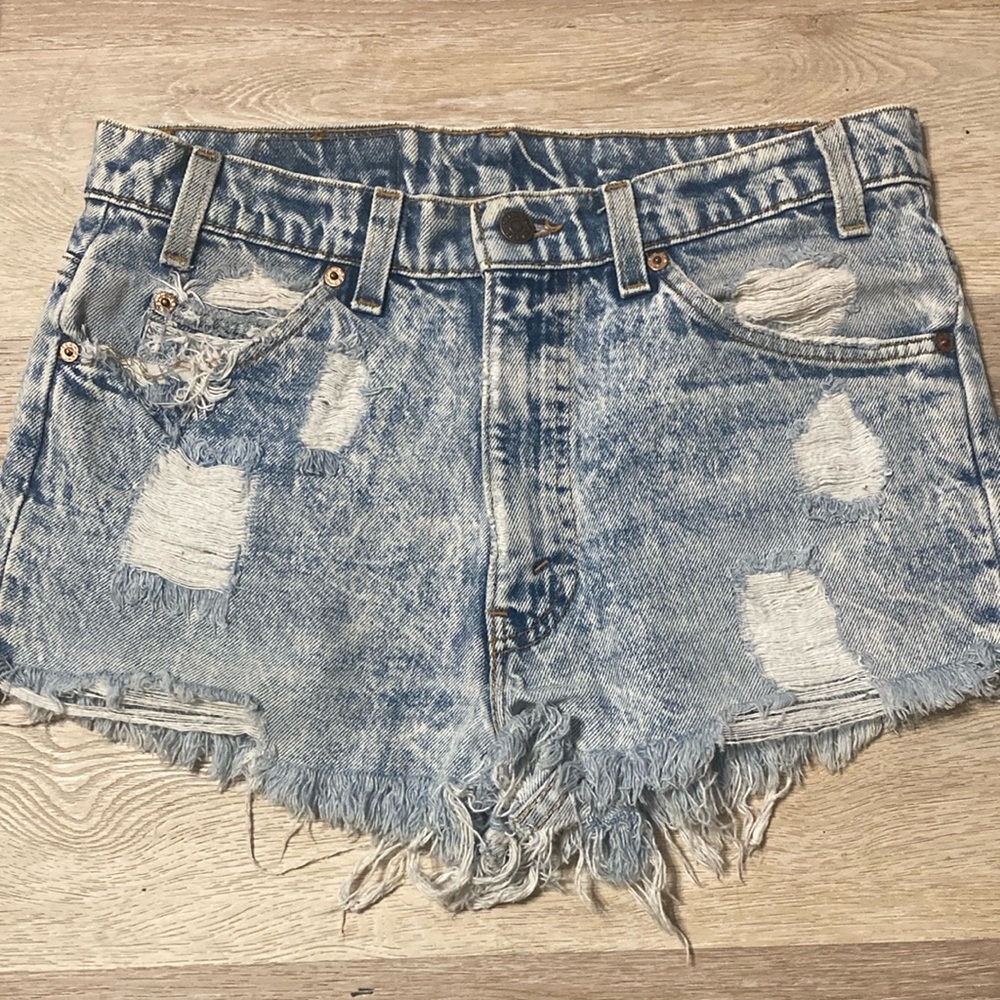 Distressed Acid Wash Vintage Levi’s Gold Tag Shorts